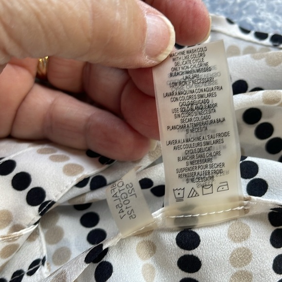 Calvin Klein women’s M Blush & black polka dot on cream blouse longsleeve v-neck - Picture 12 of 13